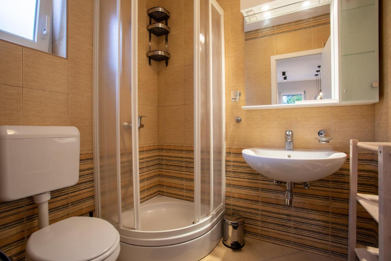 Happy Apartments Baska Экстерьер фото