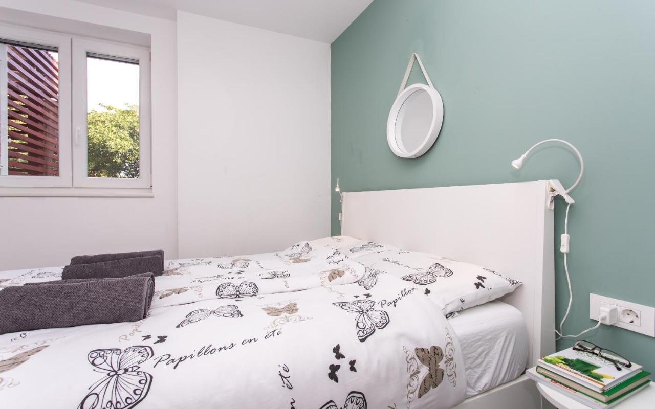 Happy Apartments Baska Экстерьер фото