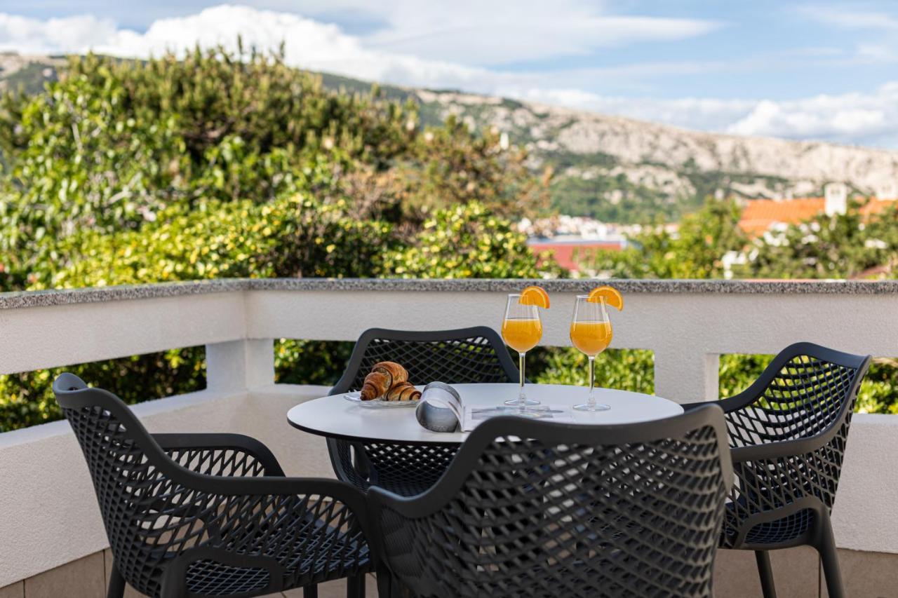Happy Apartments Baska Экстерьер фото