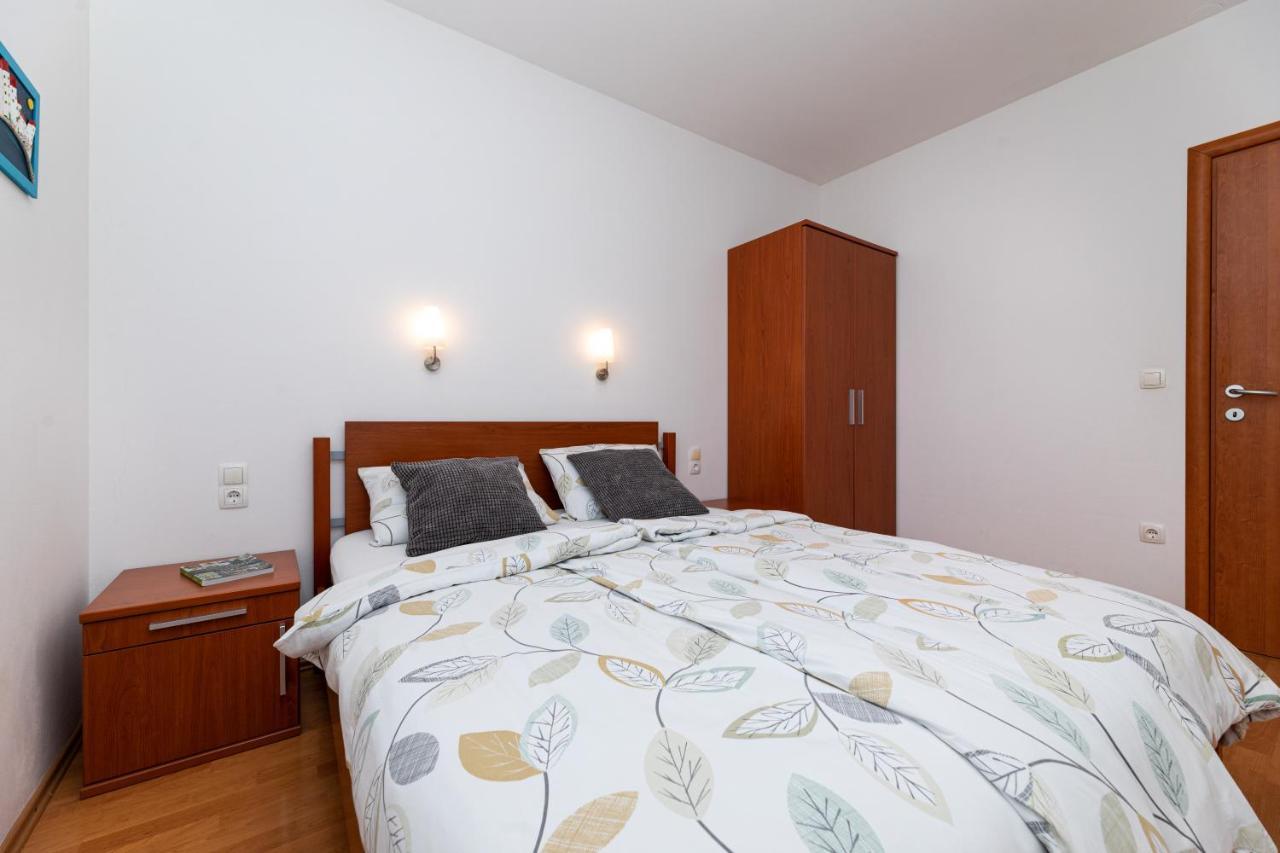 Happy Apartments Baska Экстерьер фото