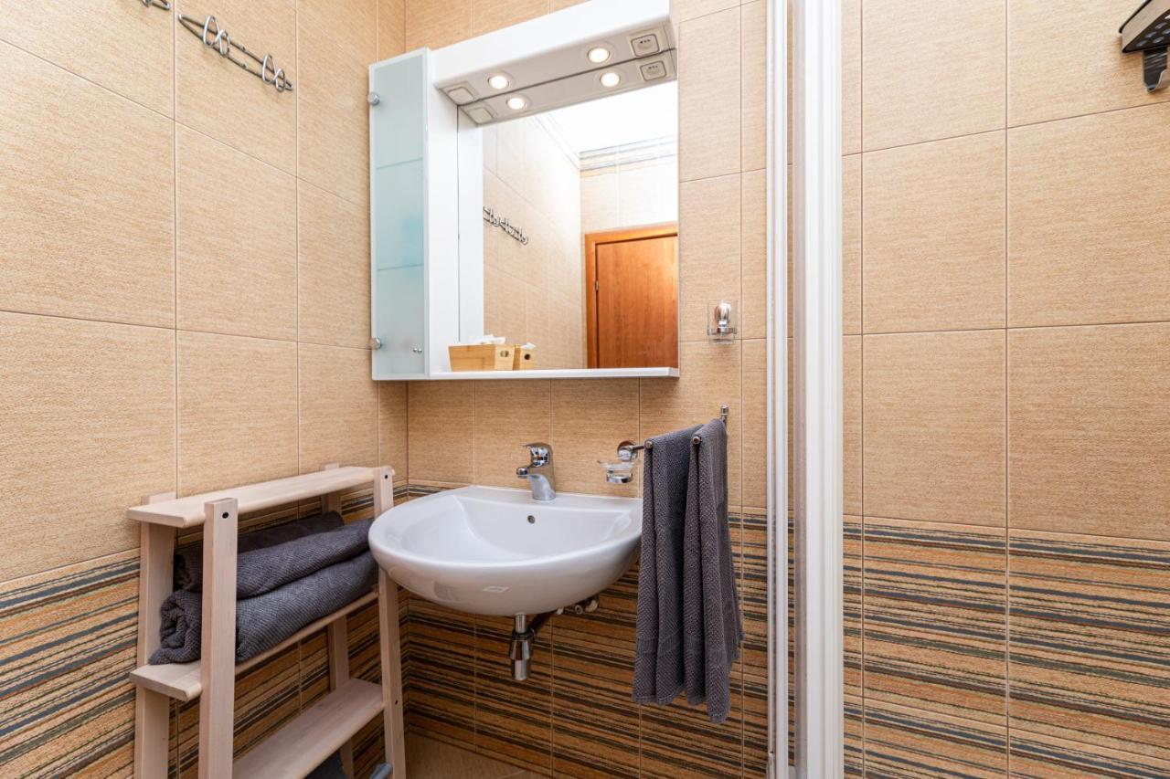Happy Apartments Baska Экстерьер фото