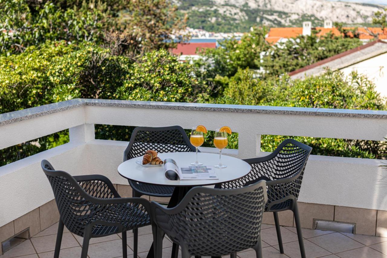Happy Apartments Baska Экстерьер фото