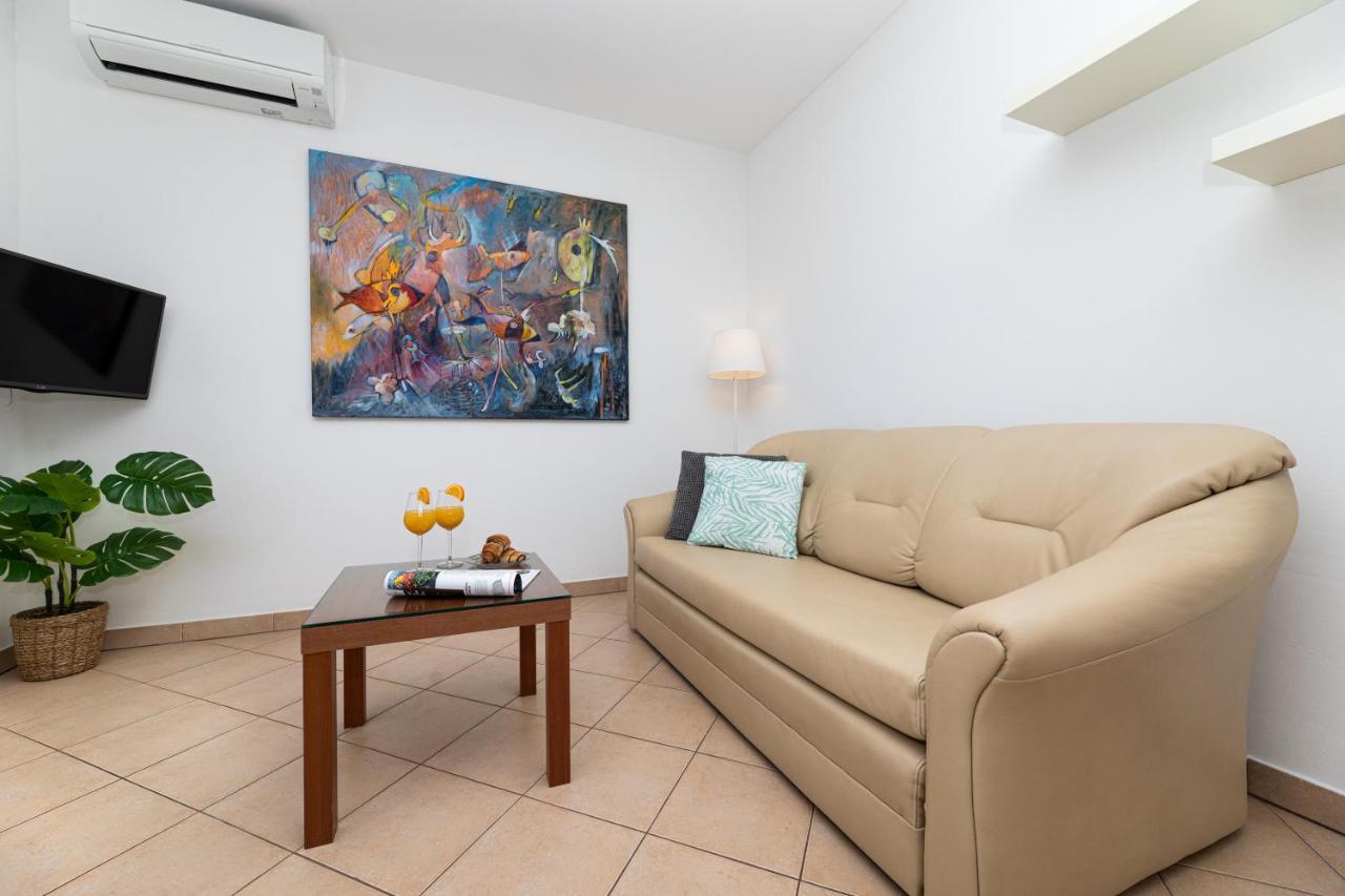 Happy Apartments Baska Экстерьер фото