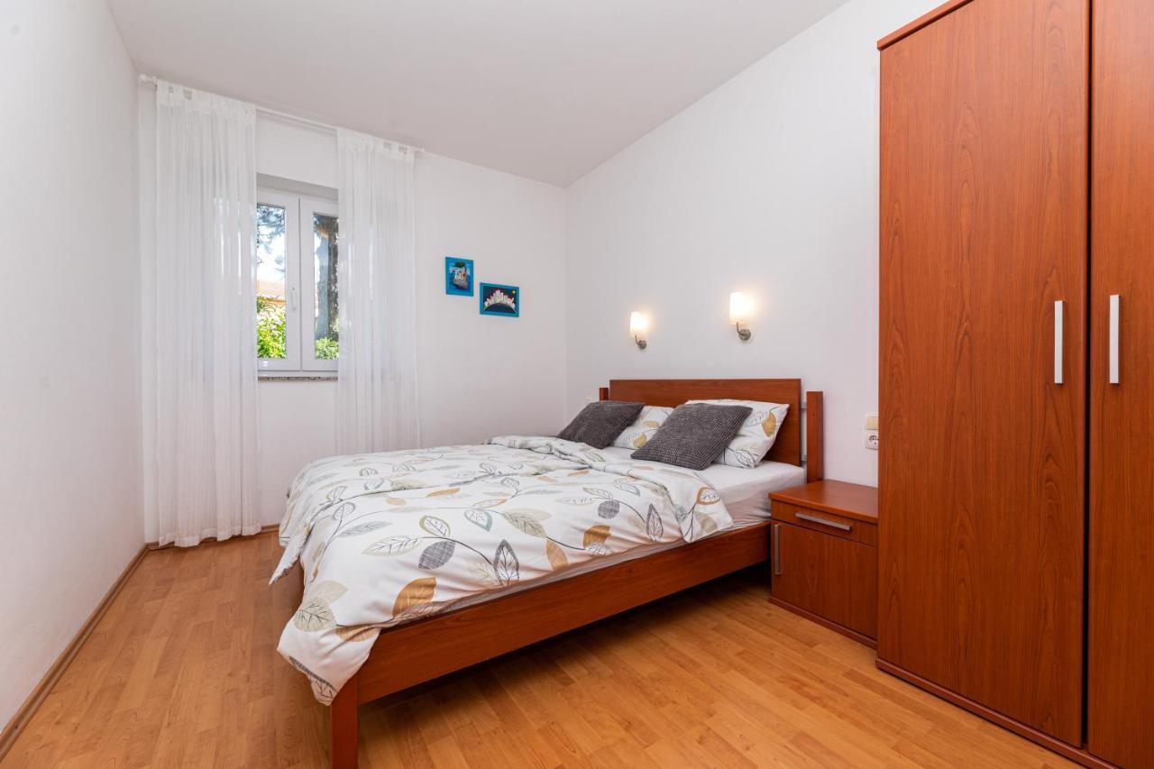 Happy Apartments Baska Экстерьер фото